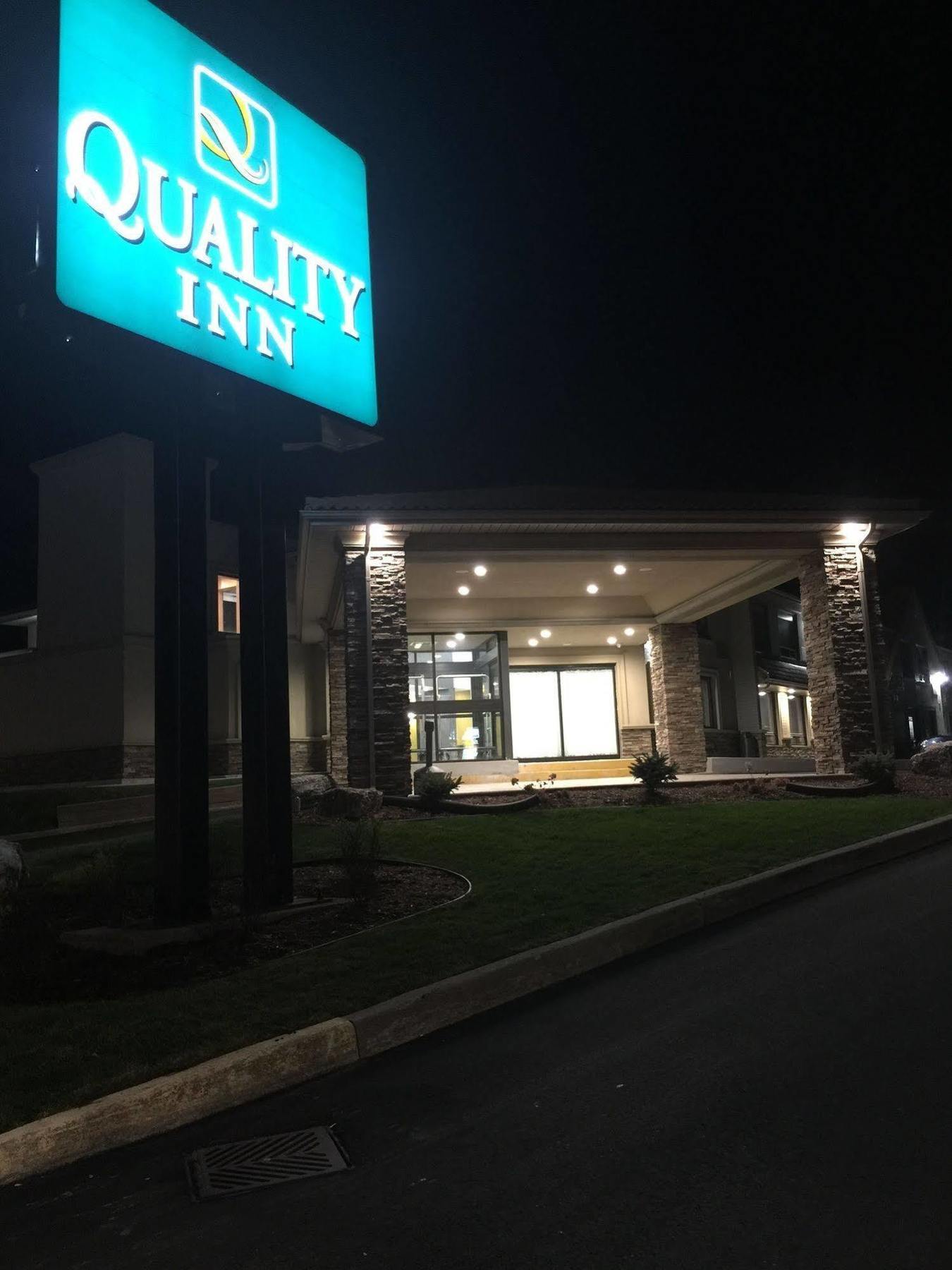 Quality Inn Leamington Buitenkant foto